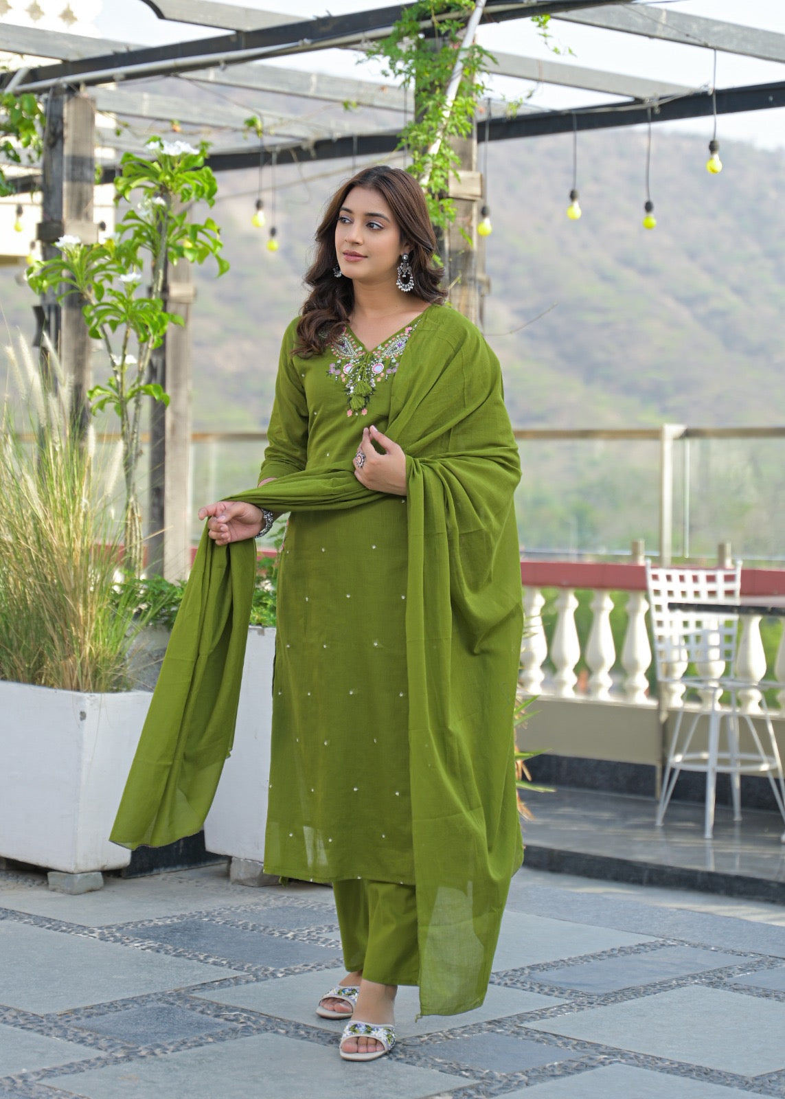 NOOAA AARNA Mirror Embroidered Kurta Set