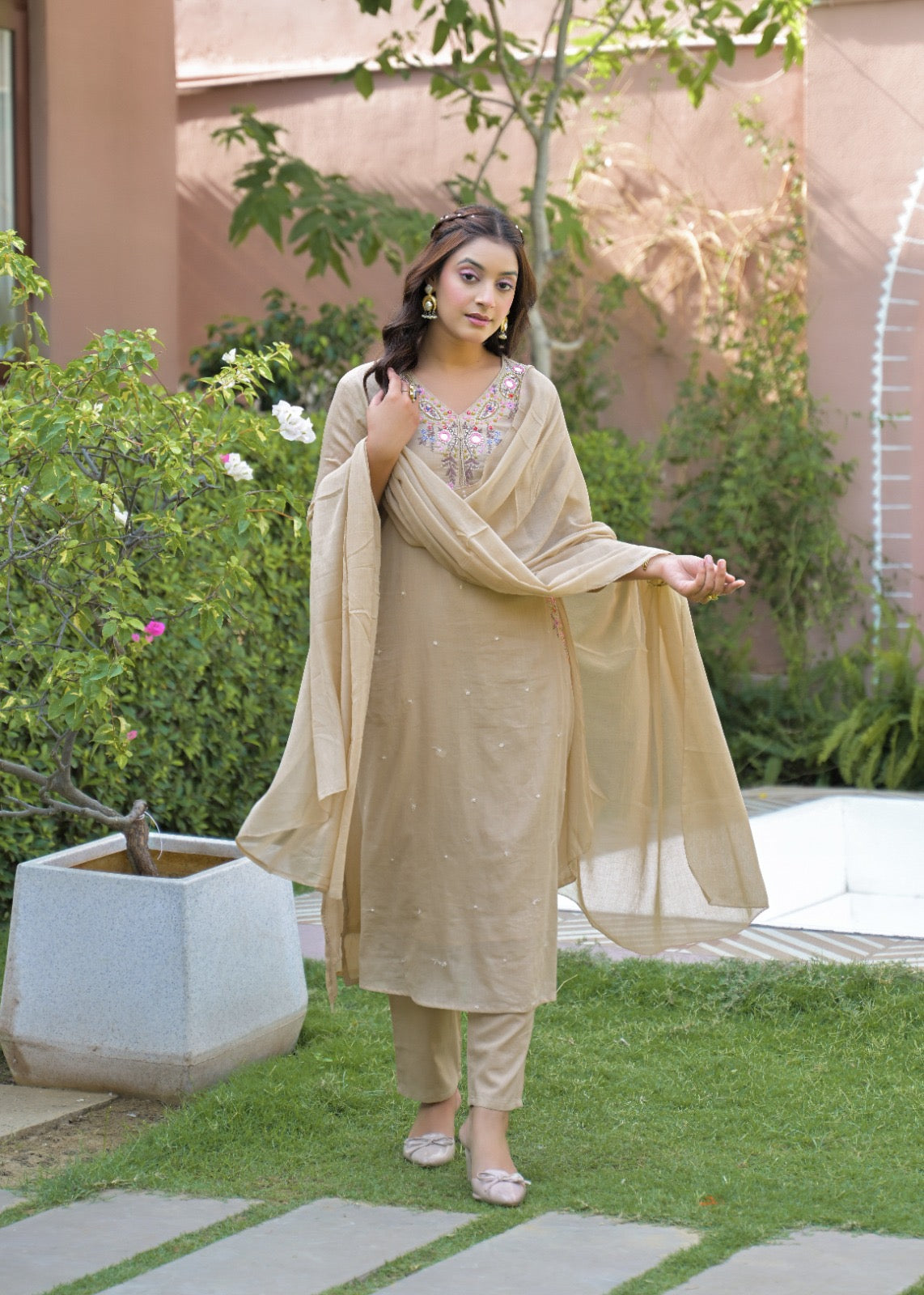 NOOAA AARNA Mirror Embroidered Kurta Set