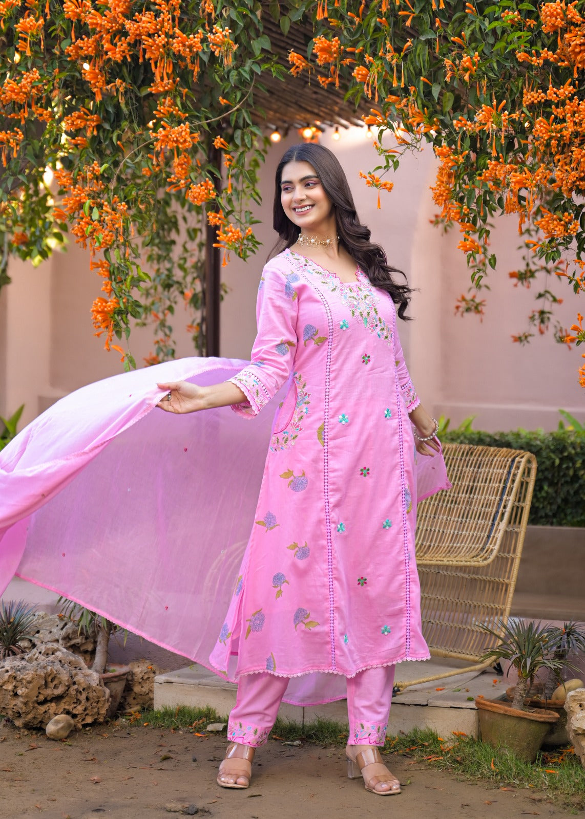 NOOAA Élan Floral Embroidered Kurta Set with Dupatta