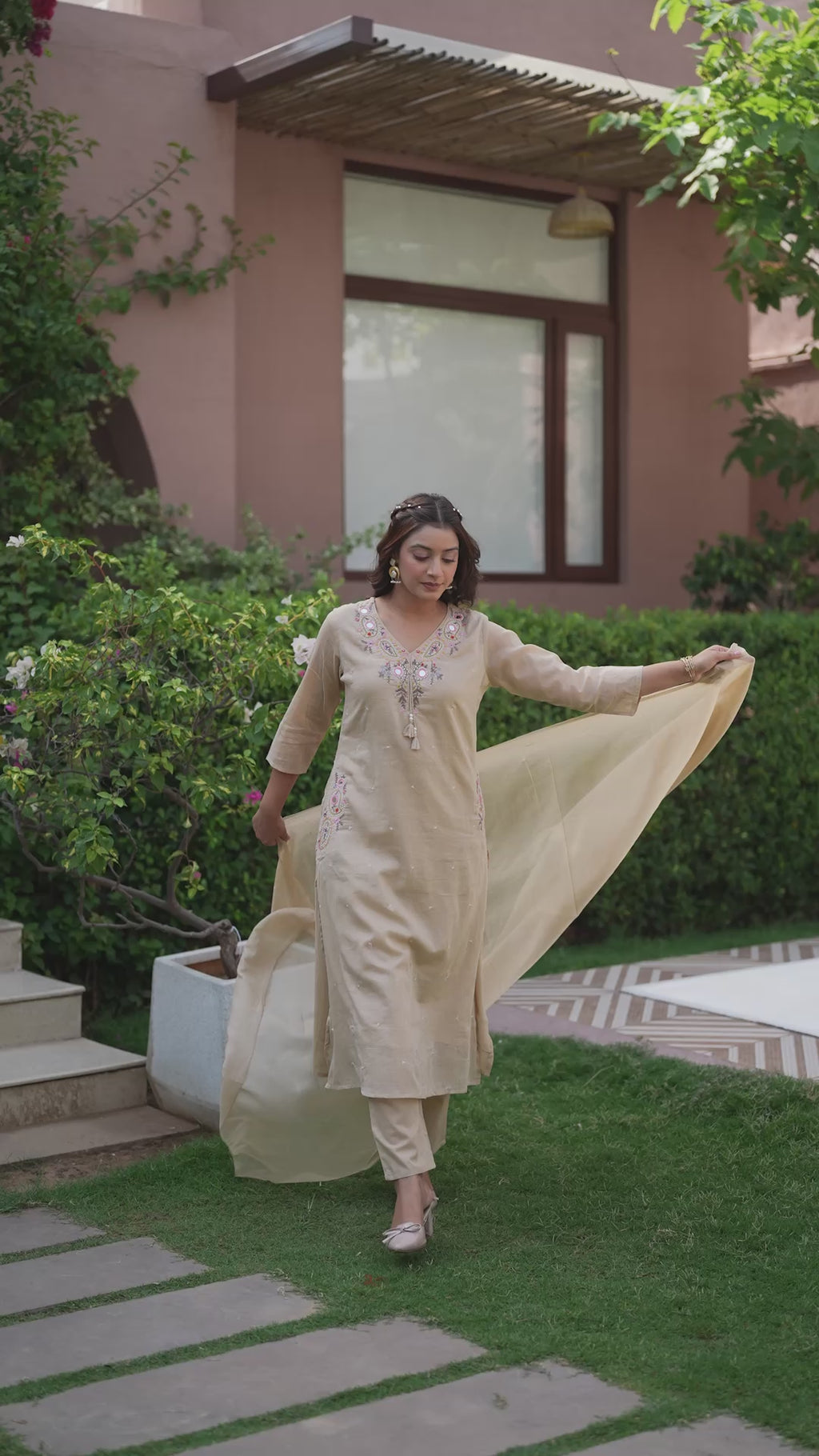 NOOAA AARNA Mirror Embroidered Kurta Set